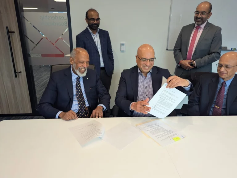 Bayliss Contract Signing 002